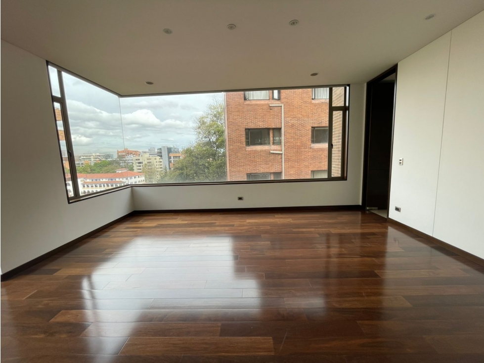VENTA EXCLUSIVO APARTAMENTO EN LA CABRERA. 4 CUARTOS — foto 2