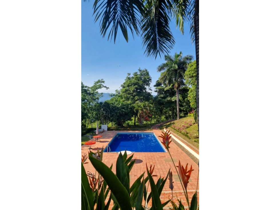 ARRIENDO CASA EN CONJUNTO CERRADO EN ANAPOIMA. 4 CUARTOS. 8 PAX - 6