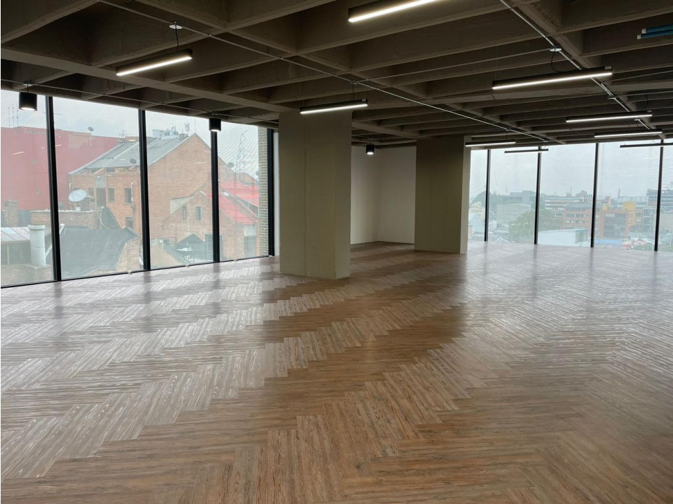 ARRIENDO EXCELENTE OFICINA EN EL RETIRO. 201 M2