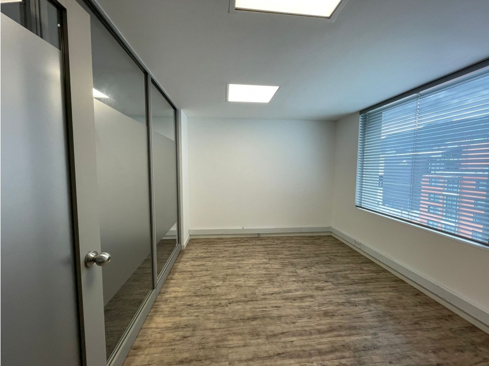 SE VENDE OFICINA EN LA ZONA ROSA 128m2 — foto 4