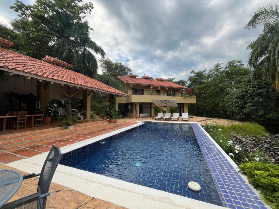 VENDO CASA EN EL NILO. 450 M2 + 70 M2 TERRAZA - 1