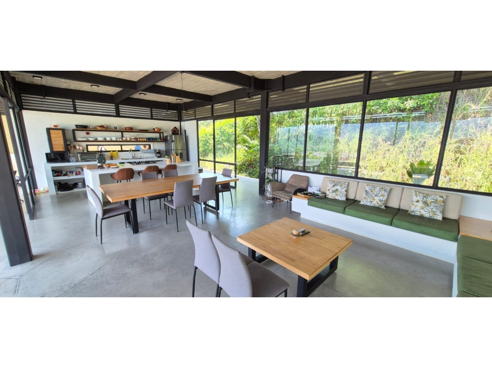 VENDO CASA EN ANAPOIMA CON EXCELENTE VISTA. 390 M2. 1.329 M2 - 4