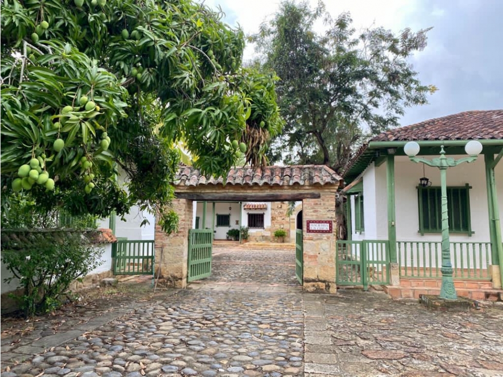 ARRIENDO HACIENDA EN ANAPOIMA. 10 CUARTOS. 20 PAX. - 2
