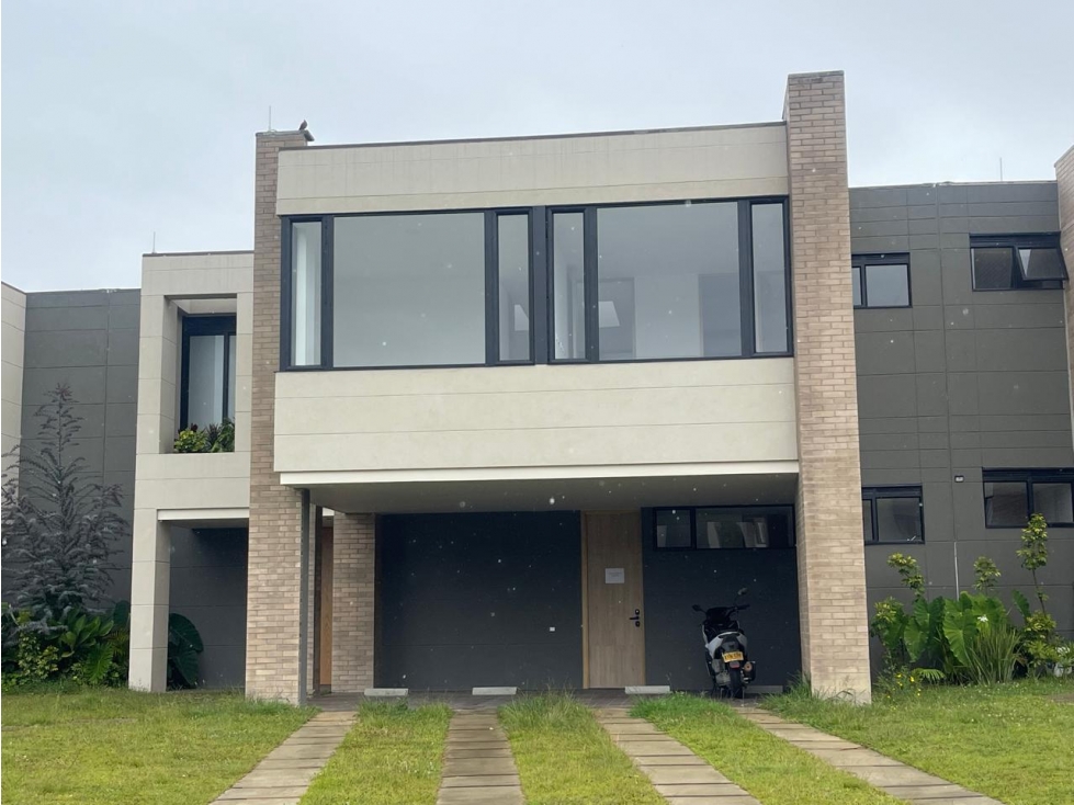 CASA EN VENTA, VEREDA QUIEBRAS, RIONEGRO