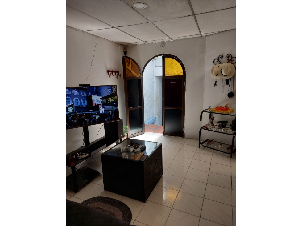 SE VENDE LOCAL,EN EL CENTRO DE RIONEGRO