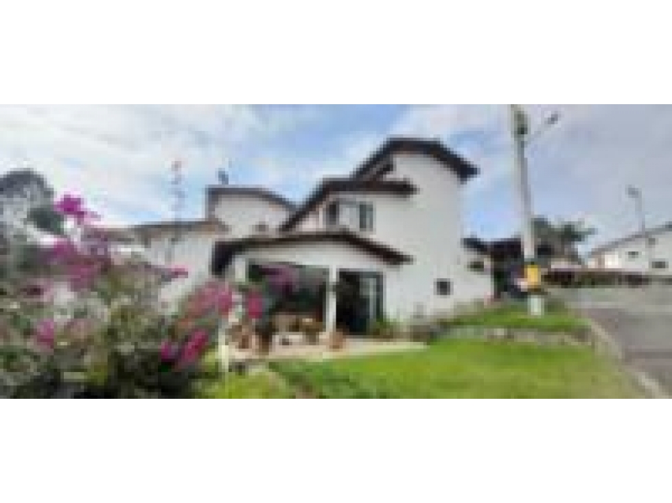 CABAÑA EN VENTA, CLUB CAMPESTRE LA MACARENA, RIONEGRO