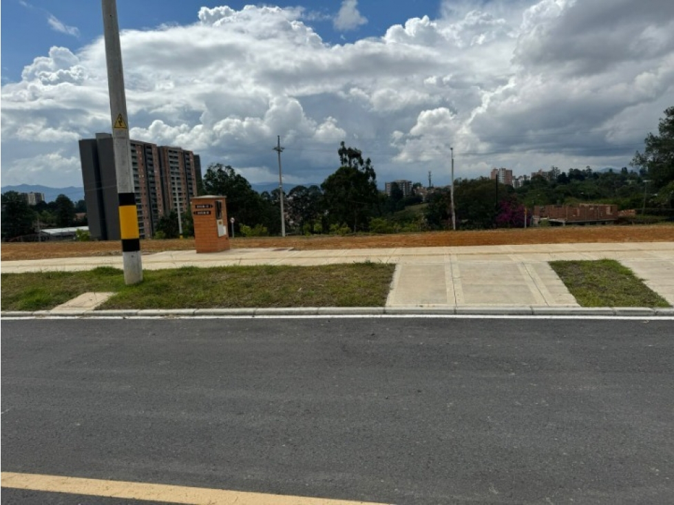 SE VENDE LOTE EN SAN ANTONIO DE PEREIRA