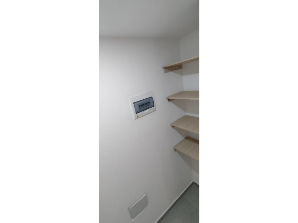 SE VENDE APARTAMENTO EN GUAYABAL,MEDELLIN