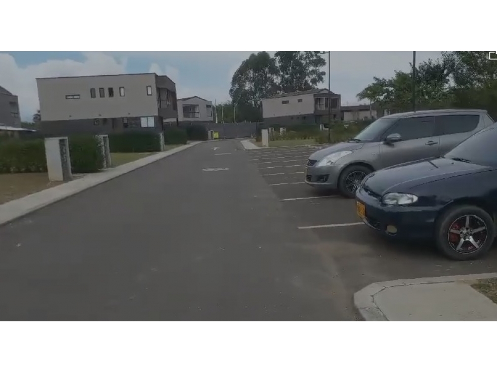 SE VENDE LOTE EN PARCELACION,LLANOGRANDE
