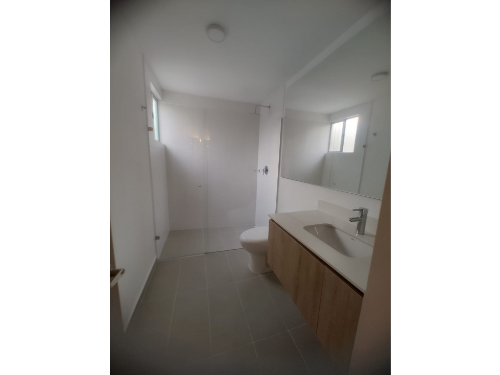 SE VENDE CASA EN LAS AFUERAS DE LA CEJA