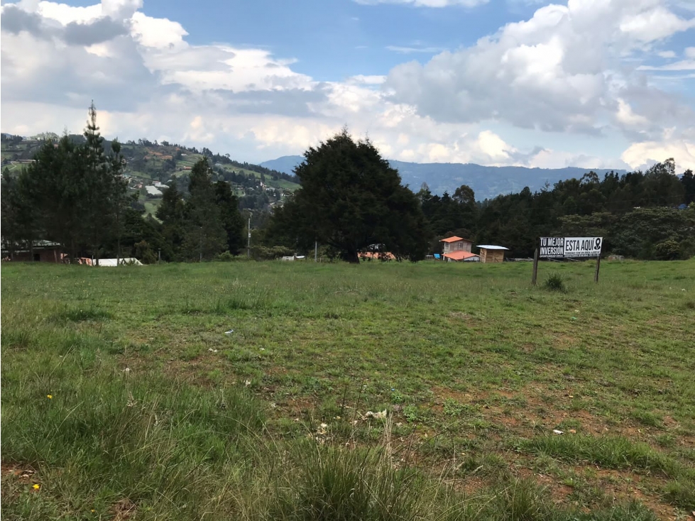 SE VENDE LOTE EN PIEDRAS BLANCAS,GUARNE