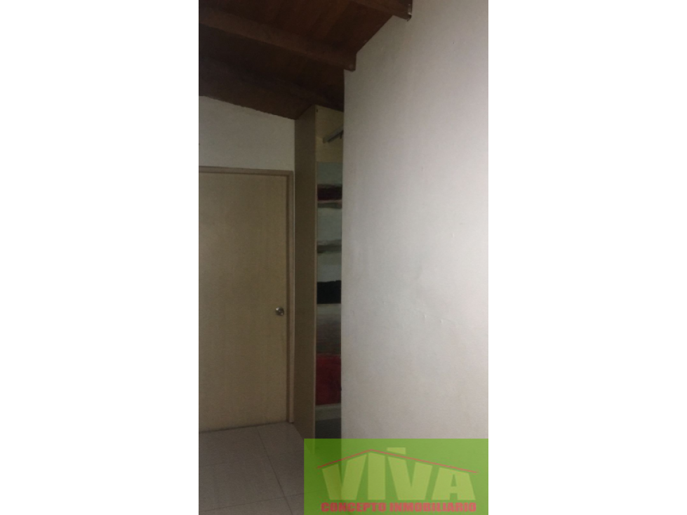 SE VENDE CASA EN EL ALTO DE LA CAPILLA,RIONEGRO