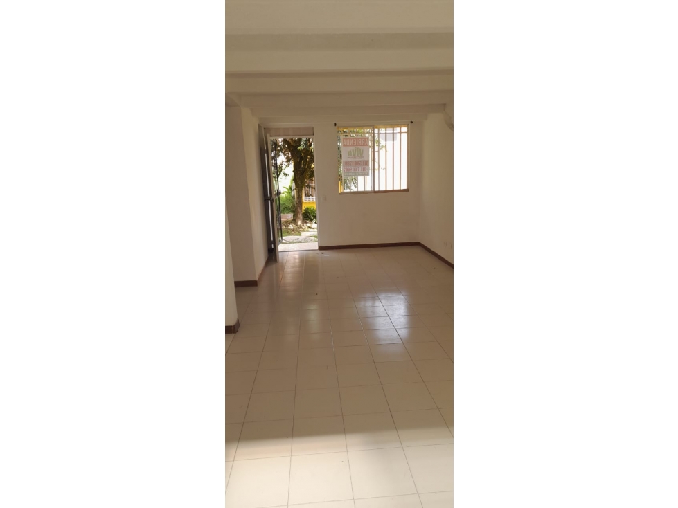 SE VENDE CASA EN QUINTAS DEL CARRETERO,EL PORVENIR