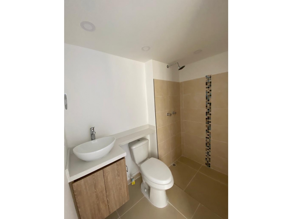 CASA EN VENTA, CIMARRONAS, RIONEGRO