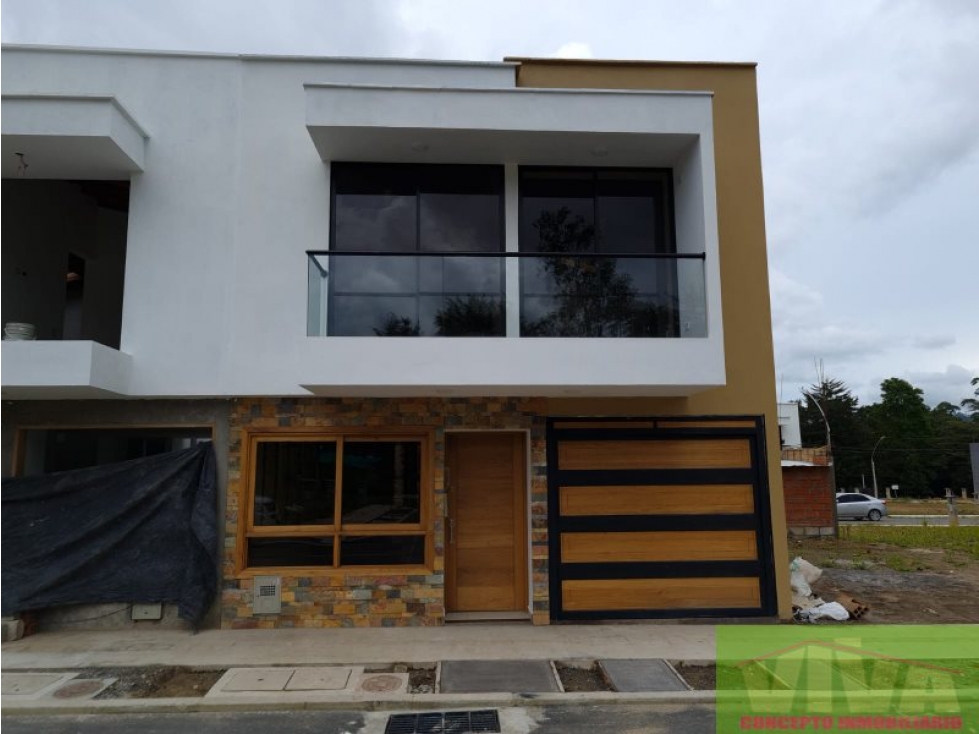 SE VENDE CASA EN AMSTERDAM,LA CEJA