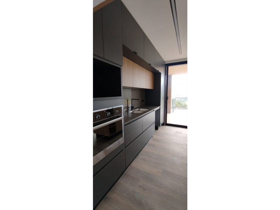CASA EN VENTA, VEREDA QUIEBRAS, RIONEGRO