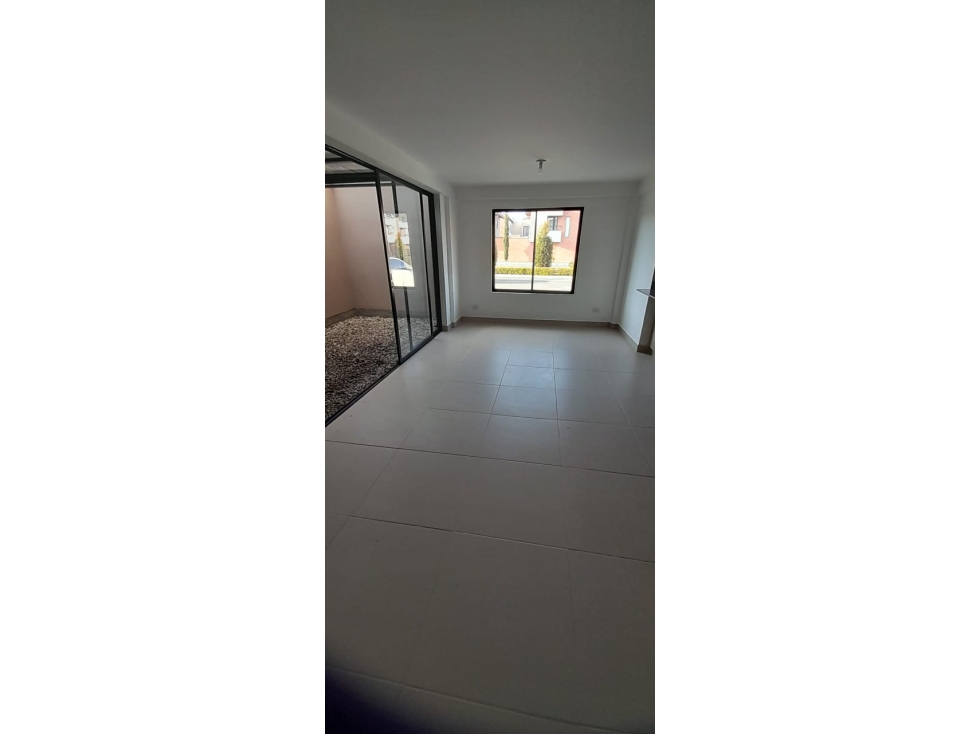 SE VENDE CASA,EN LA CEJA,URBANIZACION CIUDAD JARDIN — foto 3