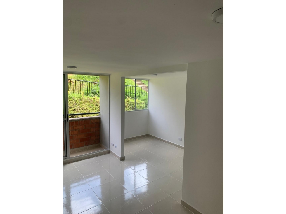 SE VENDE APARTAMNETO EN URBANIZACION ALEGRIA,SECTOR FONTIBON — foto 2