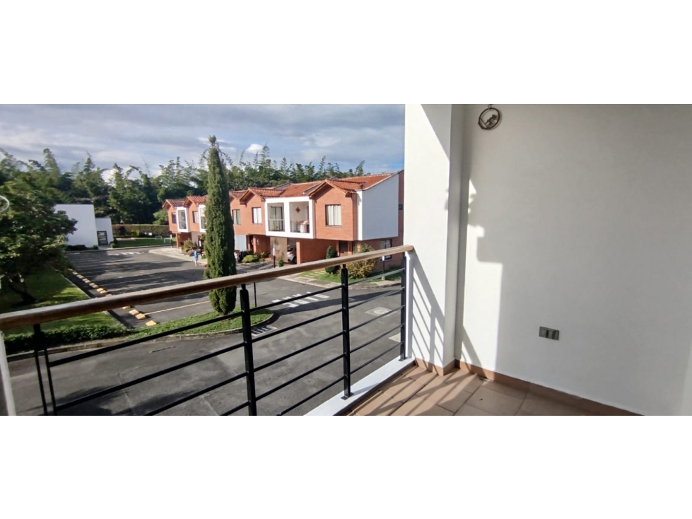 CASA EN VENTA, PIEDRA VERDE, LA CEJA — foto 2