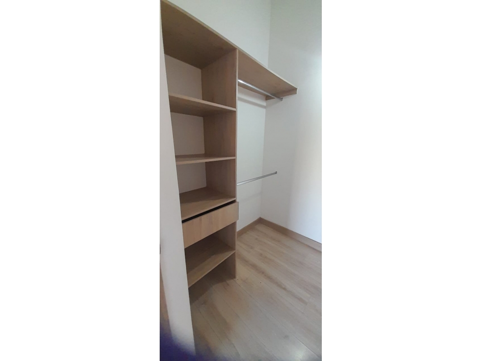 SE VENDE CASA,EN LA CEJA,URBANIZACION CIUDAD JARDIN — foto 4