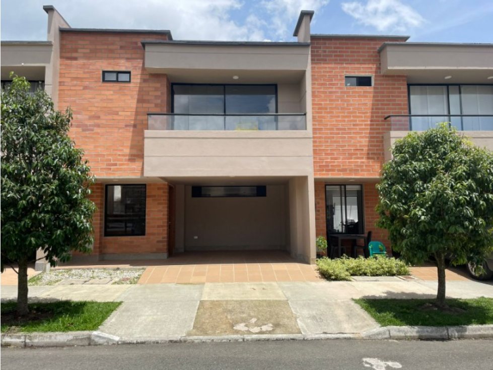 SE VENDE CASA EN CIUDAD JARDIN EN LA CEJA. — foto 3
