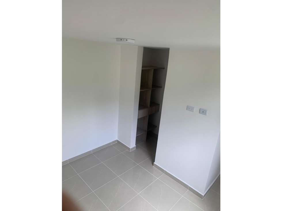 SE VENDE APARTAMNETO EN URBANIZACION ALEGRIA,SECTOR FONTIBON — foto 3