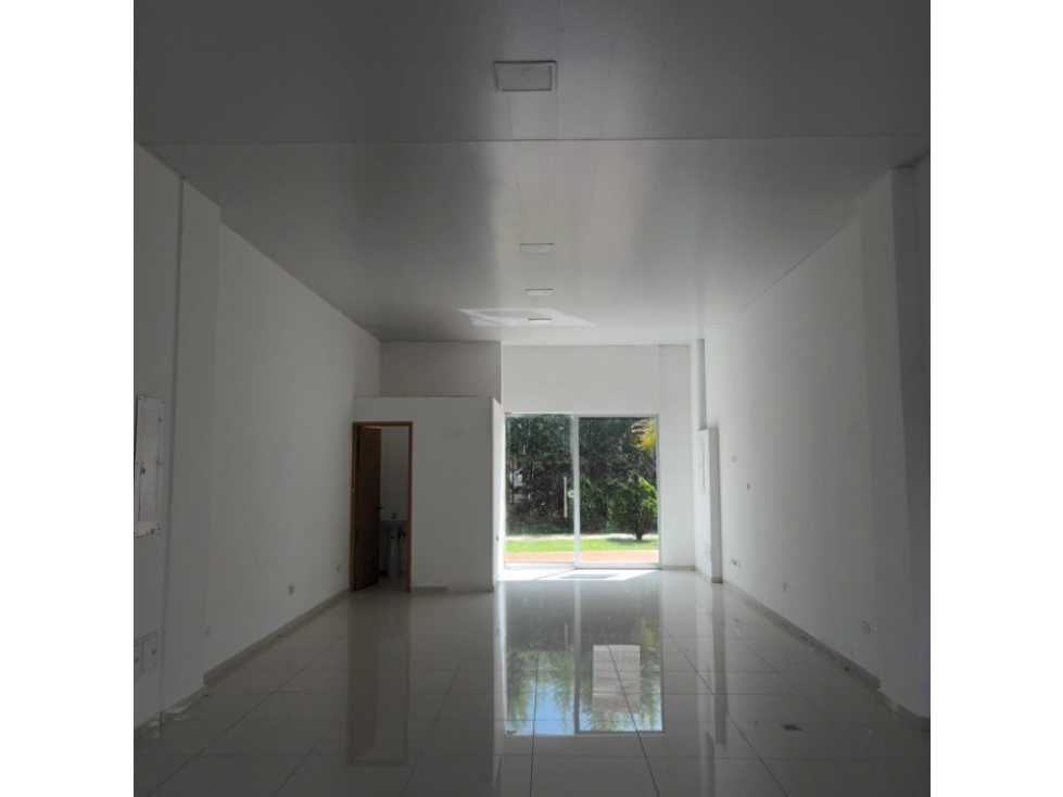 SE VENDE LOCAL CC RIO DEL ESTE,PORVENIR,RIONEGRO - 6