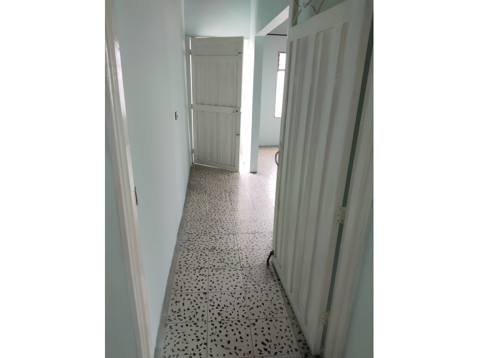 SE VENDE APARTAMENTO EN MANRIQUE,MEDELLIN — foto 4