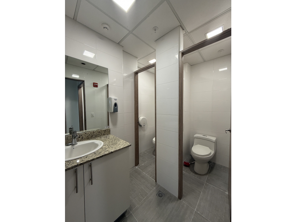 SE VENDE CASA CON LOCAL EN SECTOR CENTRO DE LA CEJA — foto 4