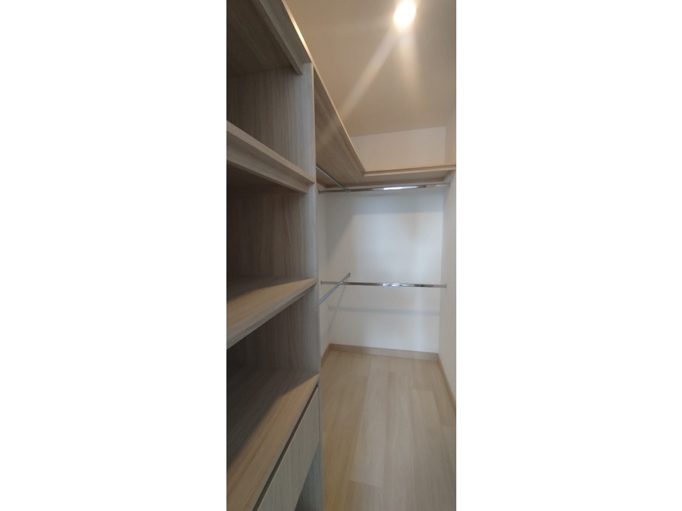 APARTAMENTO EN VENTA, RETIRO DE AVIGNON, EL RETIRO — foto 4
