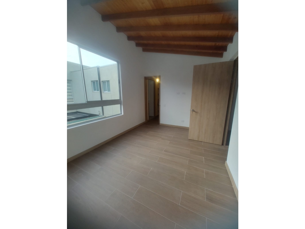 SE VENDE CASA EN LAS AFUERAS DE LA CEJA — foto 6
