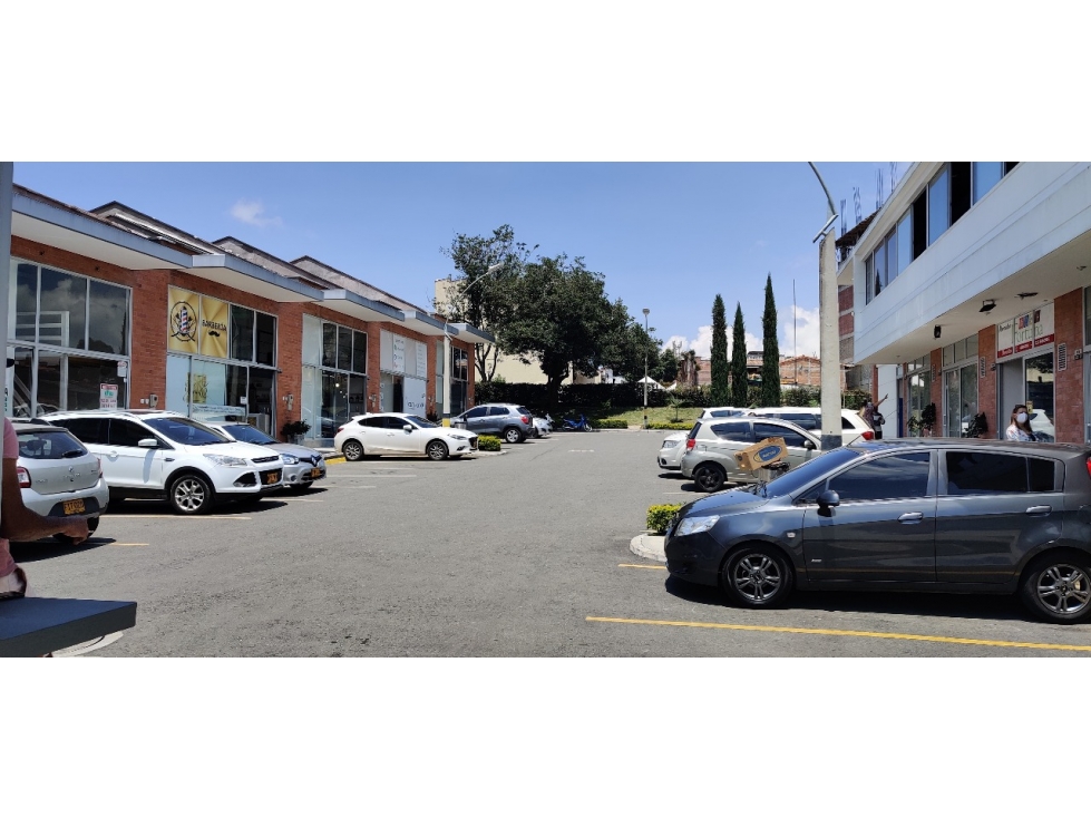 LOCAL DISPONIBLE EN VENTA MALL PIETRASANTA — foto 6