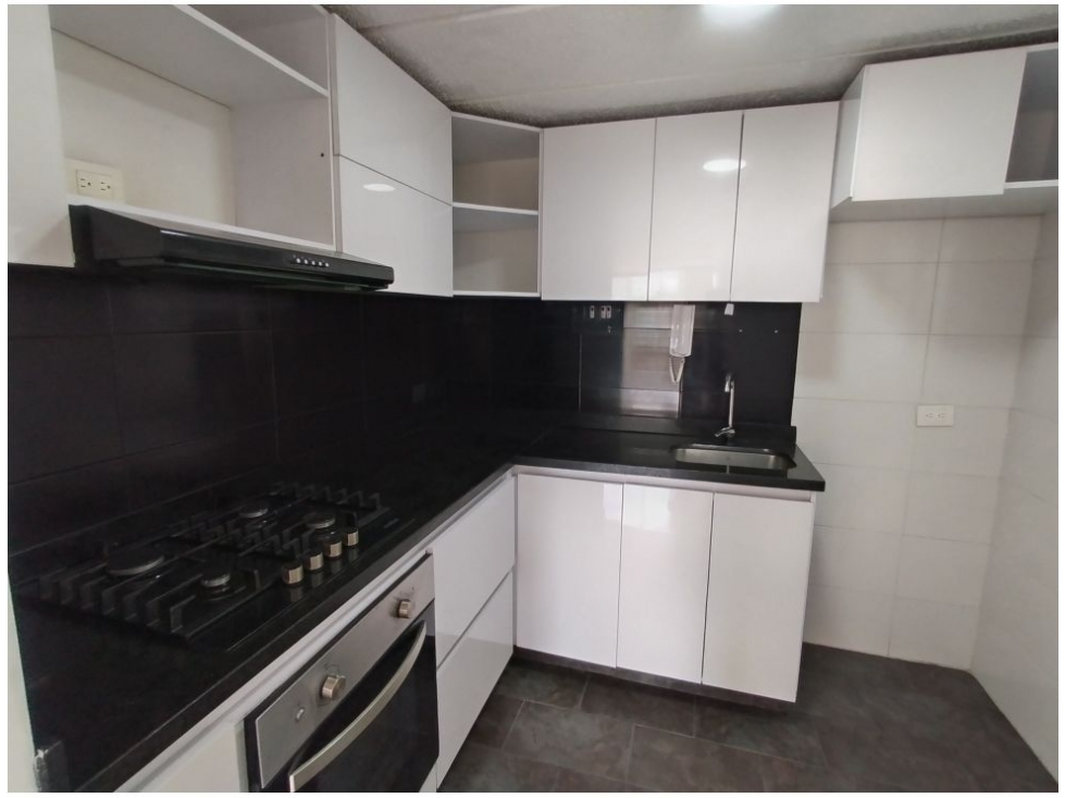 Apartamento Dúplex en Venta en Parques de Modelia — foto 3