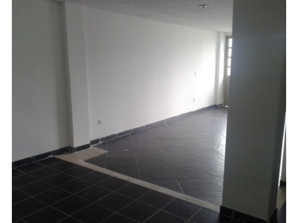 Casa Esquinera en Venta en Fontibón — foto 3