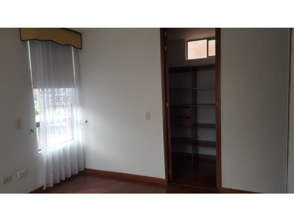 Apartamento Esquinero en Venta en Modelia Real — foto 6