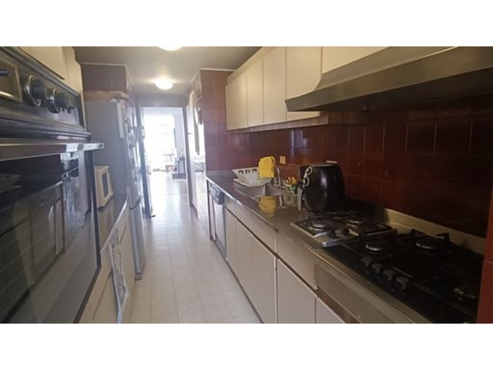 Apartamento Esquinero en Venta en Edificio El Cedral — foto 2