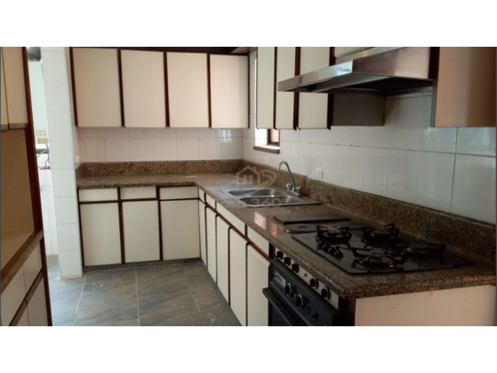 Apartamento en Venta en La Torre del Refugio