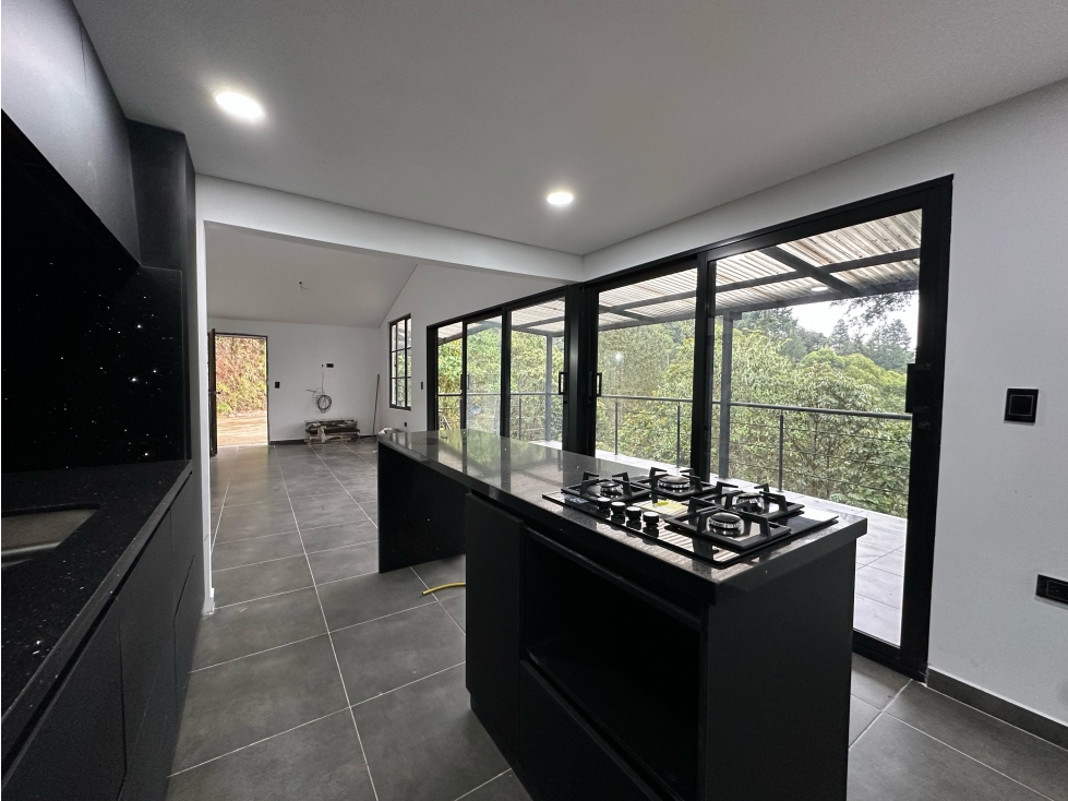 SE VENDE CASA CAMPESTRE EN CALDAS VEREDA LA MIEL - 3