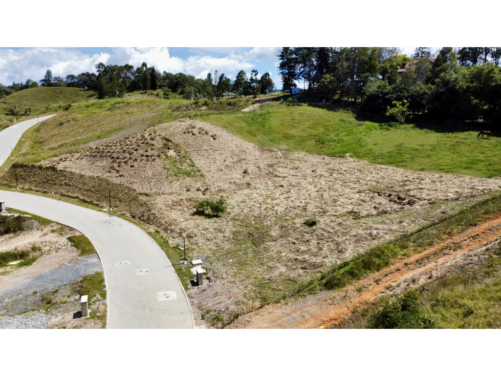 VENTA DE LOTE EN PARCELACION EN EL RETIRO