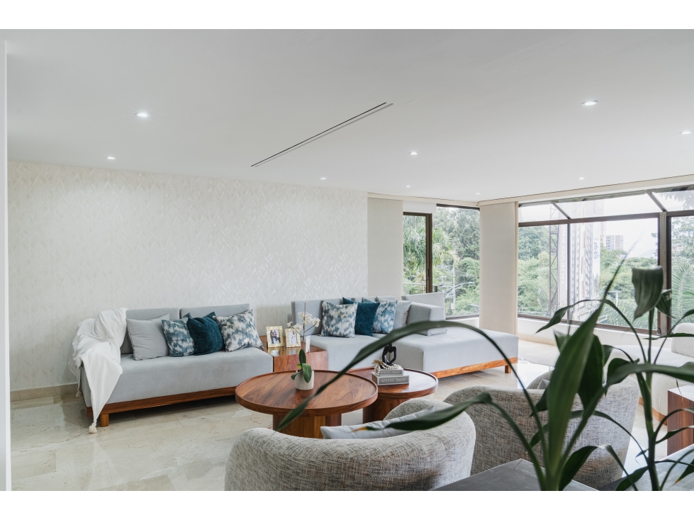 APARTAMENTO EN VENTA DE 360 M2 EN SECTOR LOS BALSOS, EL POBLADO. — foto 2