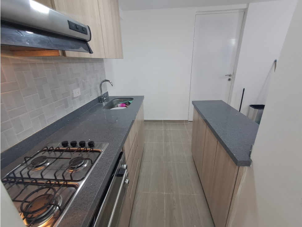 APARTAMENTO CON PRECIO DE OPORTUNIDAD EN BELLO NIQUIA — foto 2