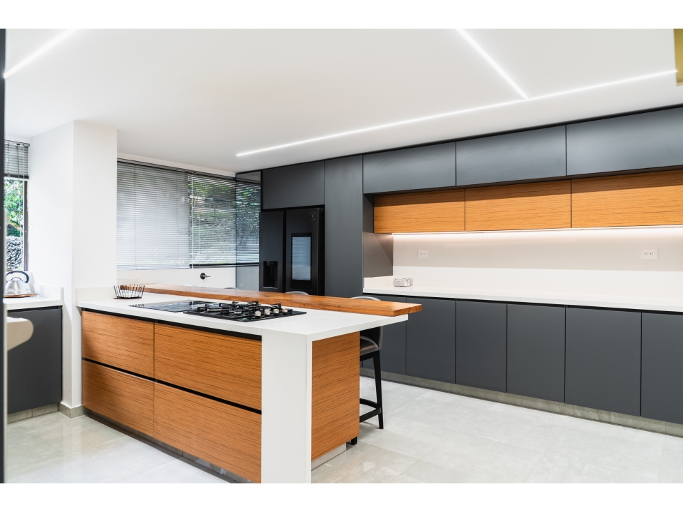 APARTAMENTO EN VENTA CON TERRAZA EN SECTOR LOS BALSOS, EL POBLADO. — foto 6