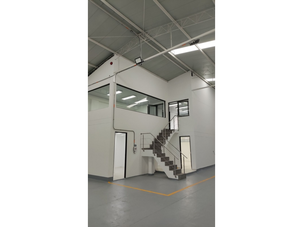 BODEGA EN ZONA INDUSTRIAL - QT0111 - 5