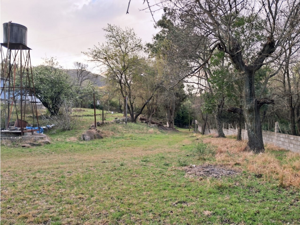 Espectacular Lote 2400 Mtrs Zona El Diquecito - 3