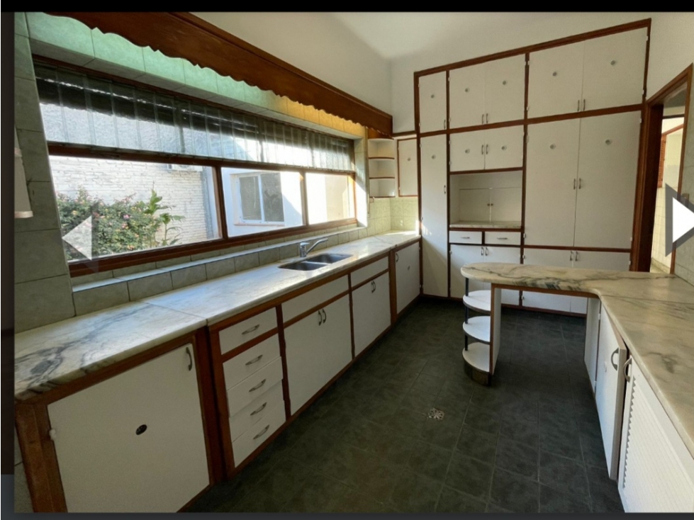 Alta Gracia. Casa 4 Dormitorios en zona centro de la ciudad. - 4