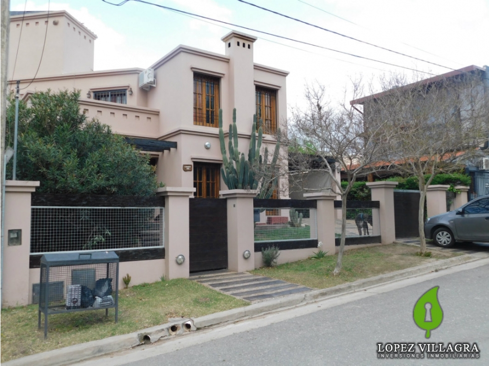 Casa 3 Dor. Pileta en Playas de Oro (Carlos Paz) a 30 Mtrs. del Rio.