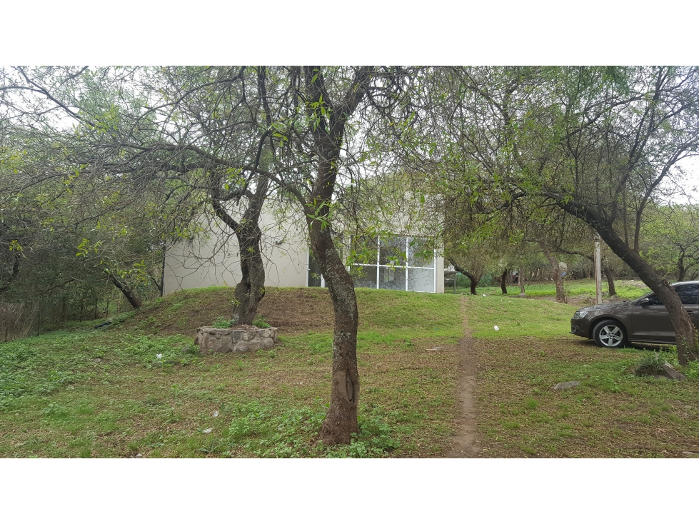 Terreno en Venta con 4 Viviendas - Opción Ampliación - Unquillo - 3