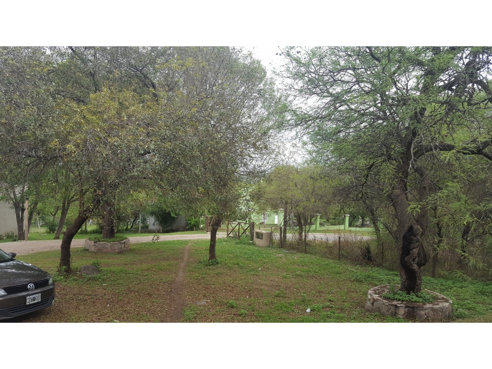 Terreno en Venta con 4 Viviendas - Opción Ampliación - Unquillo - 4