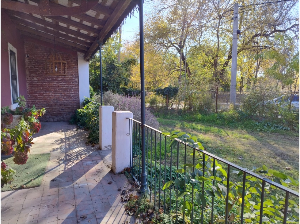 Casa antigua en Venta s/ Av. Ricardo Rojas - z. norte Córdoba — foto 2