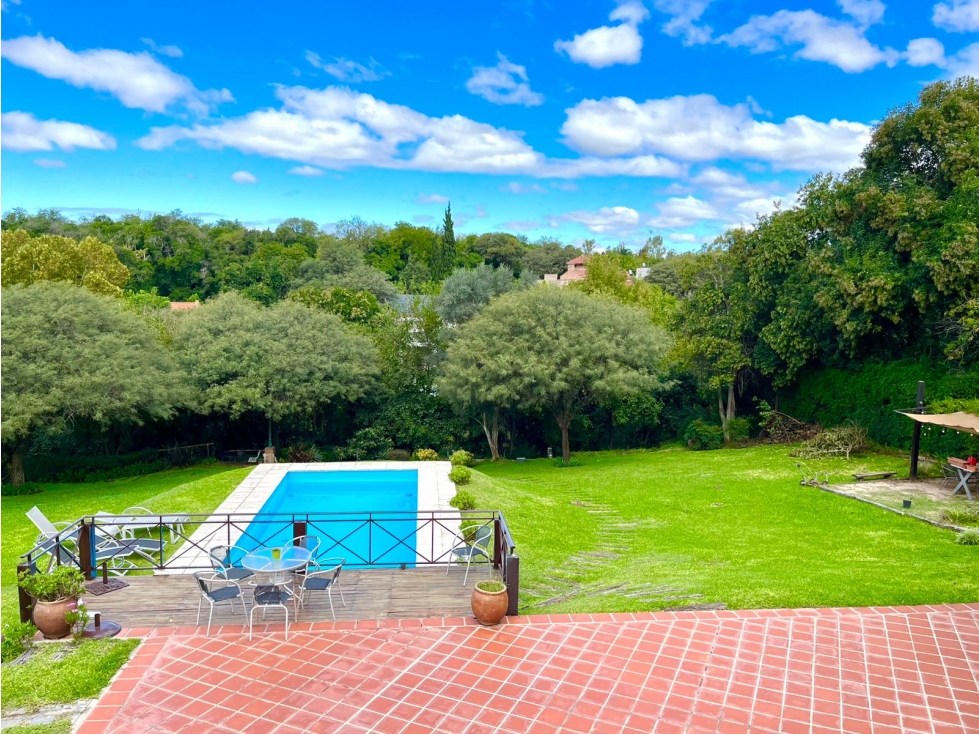 Casa en Venta en Country Las Delicias con bajada al arroyo. — foto 5